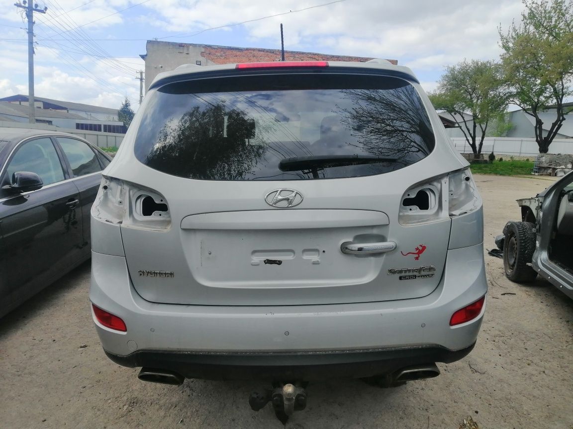 Капот Hyundai Santa Fe 2.2 акпп автомат  запчастини хюндай санта фе