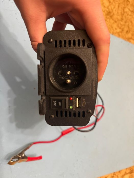 Акумулятор AGM для блекауту.Q-Batteries Deep Cycle 12LC-1  + 2 інв.