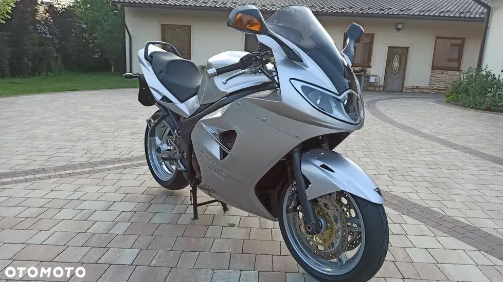 Triumph Sprint 1050 51tys,km-TUV OLEJARKA-Scottoiler Szybka MRA Gniazdo 12V