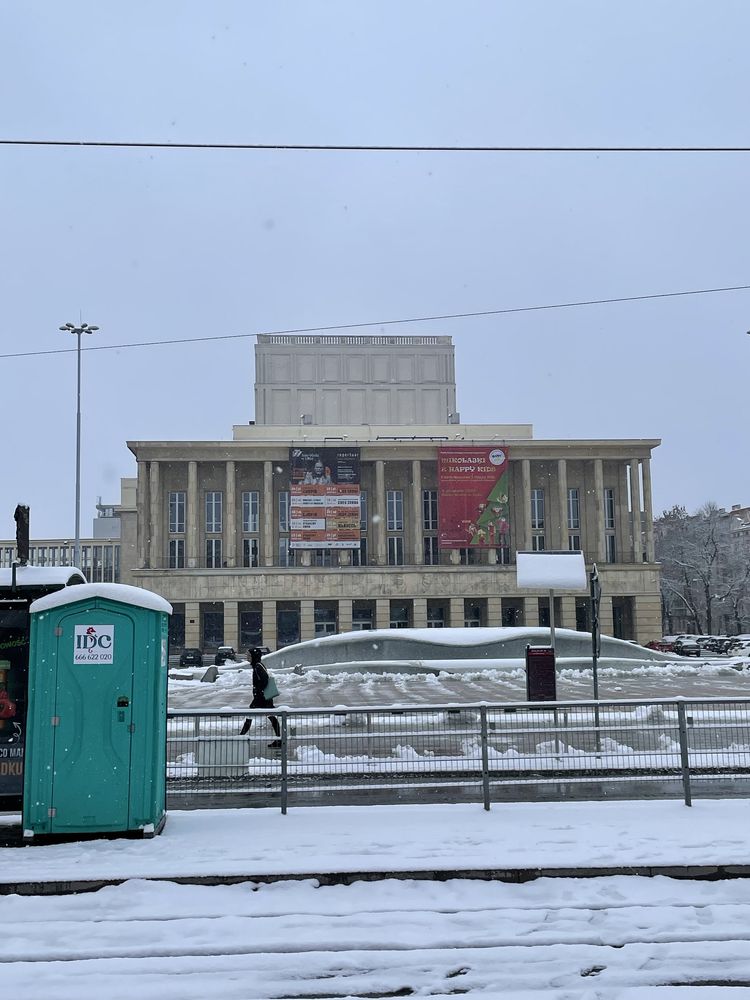 Toalety przenośne na budowę imprezę IDC Toalety