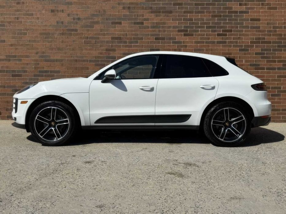Porsche Macan S      2020