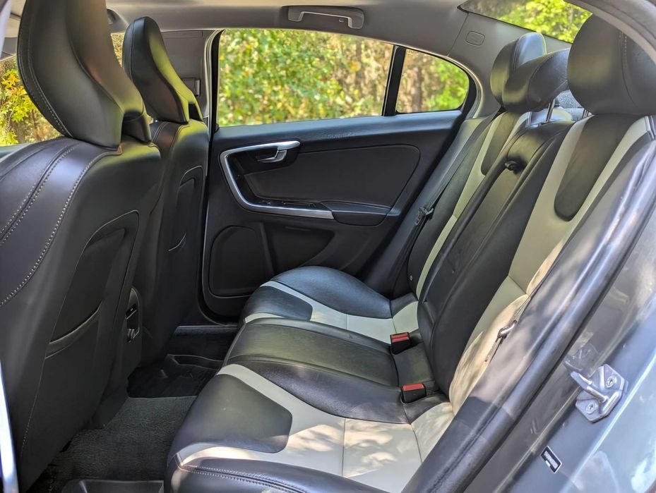 Volvo S60      2017