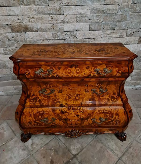 Komoda z przepięknymi intarsjami