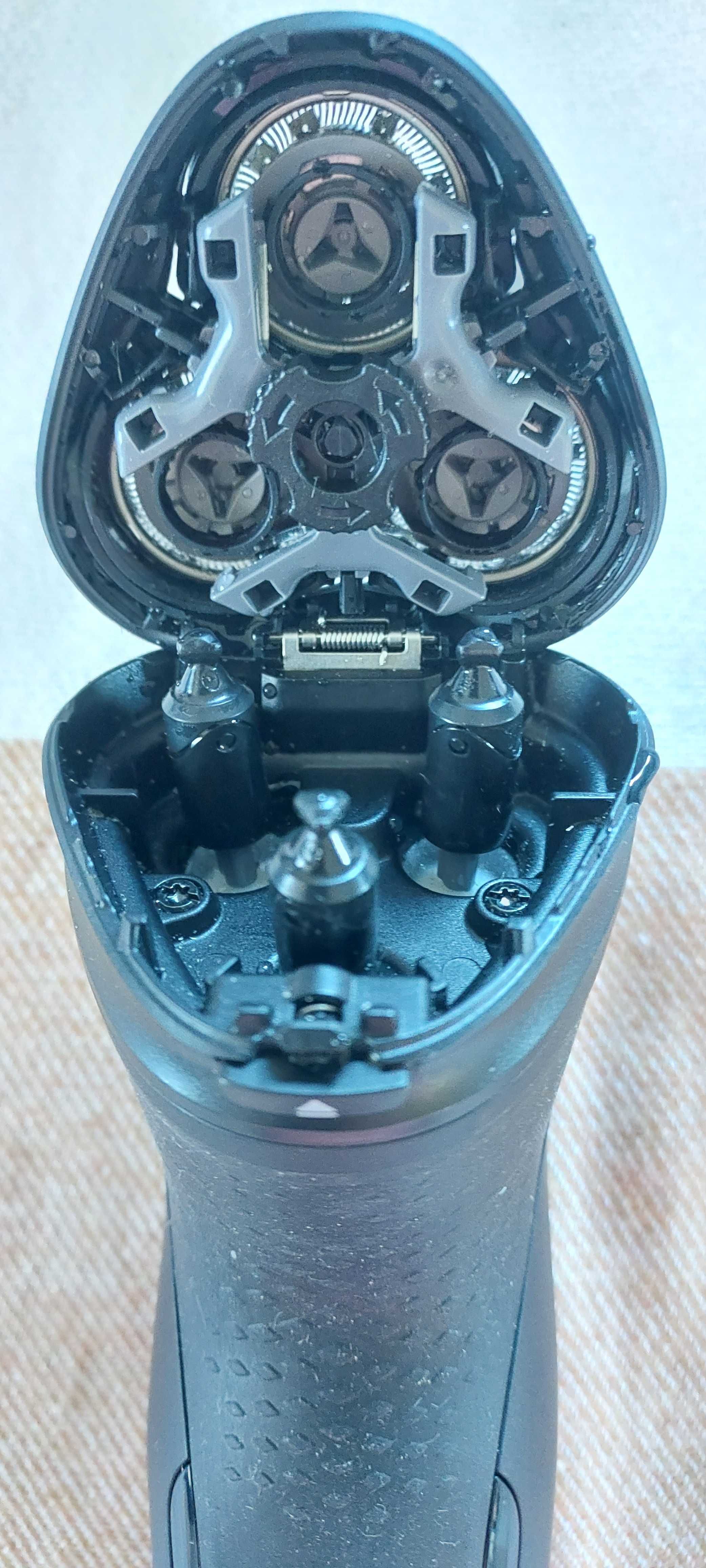 Golarka  elektryczna do zarostu dla mężczyzn Philips Series 3000x