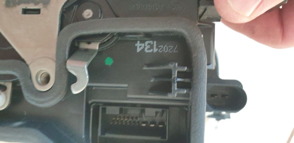 Zamek drzwi tylnych  bmw 7  e 65