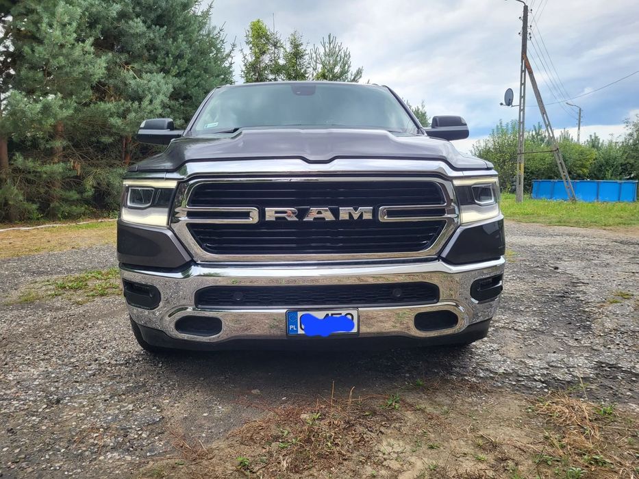 RAM 1500 RAM 1500 bighorn Benzyna+LPG długa kabina  i paka 6 osobowy