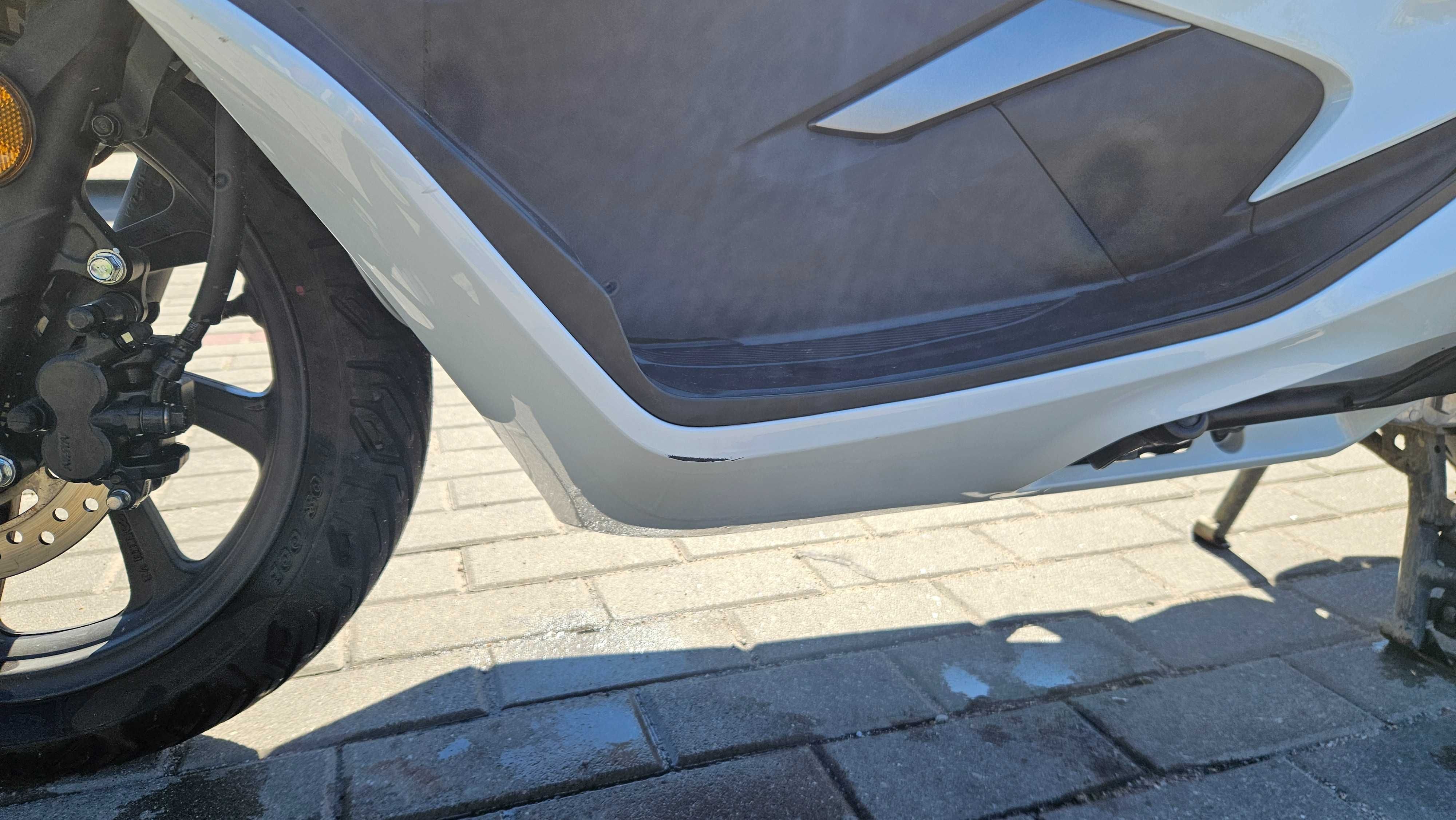 Honda PCX 125, 2020, przebieg tylko 2050 km!