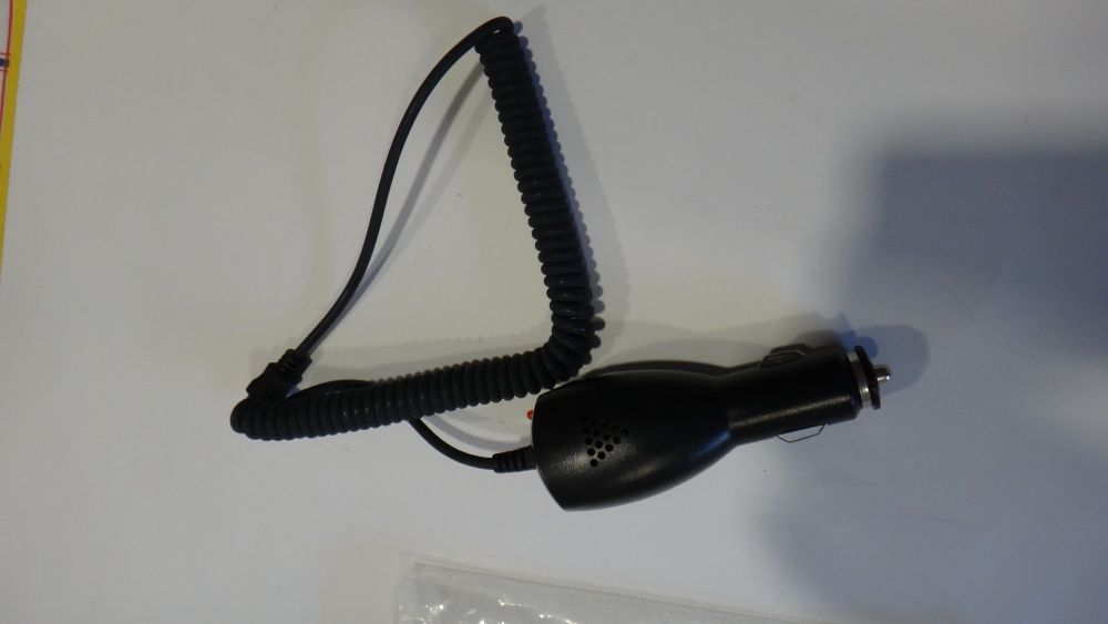 carregador telemovel ( isqueiro carro ) com entrada Mini USB
