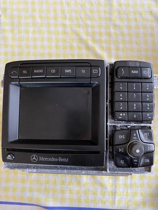 Tv mercedes e rádio para veículo em excelente estado
