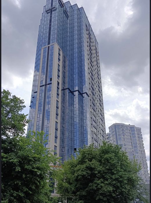 Продам приміщення 1575 м2 в Центрі,  ЖК А136, Антоновича