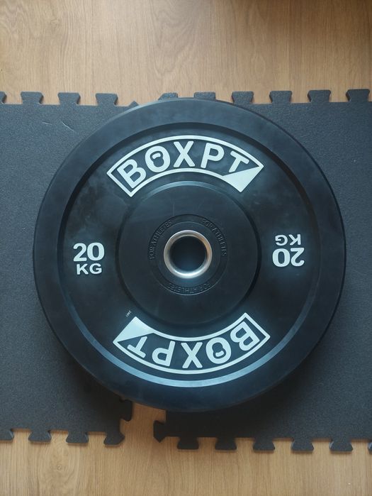 Equipamentos de ginásio em bom estado de conservação