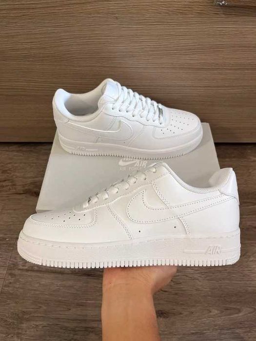 "Trampki" Nike_Air_Force_1_Low_White_R.40