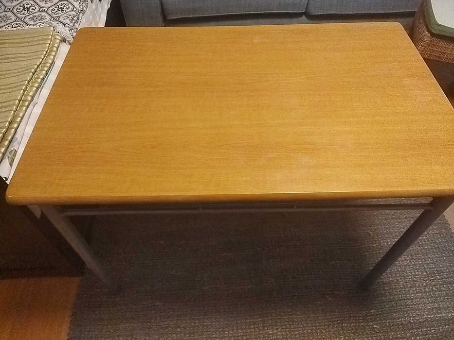 Mesa com 4 cadeiras