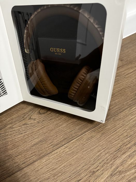 Наушники Guess блютузні