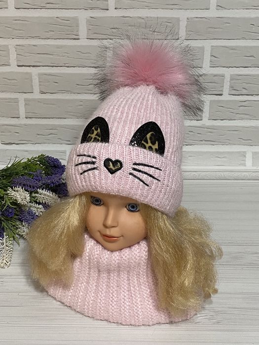 Зимовий комплект шапка хомут на дівчинку