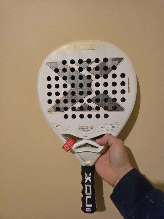 Raquete de padel AT10 Luxury Genius 12k Alum XTREM 2026 Agustin Tapia