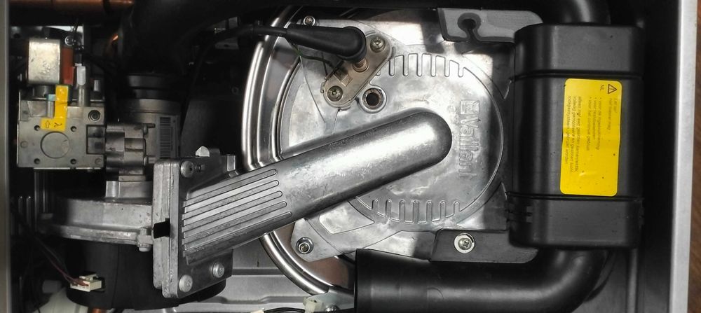 Газовый котёл турбо-конденсационный Vaillant T9 24 kWt  б/у