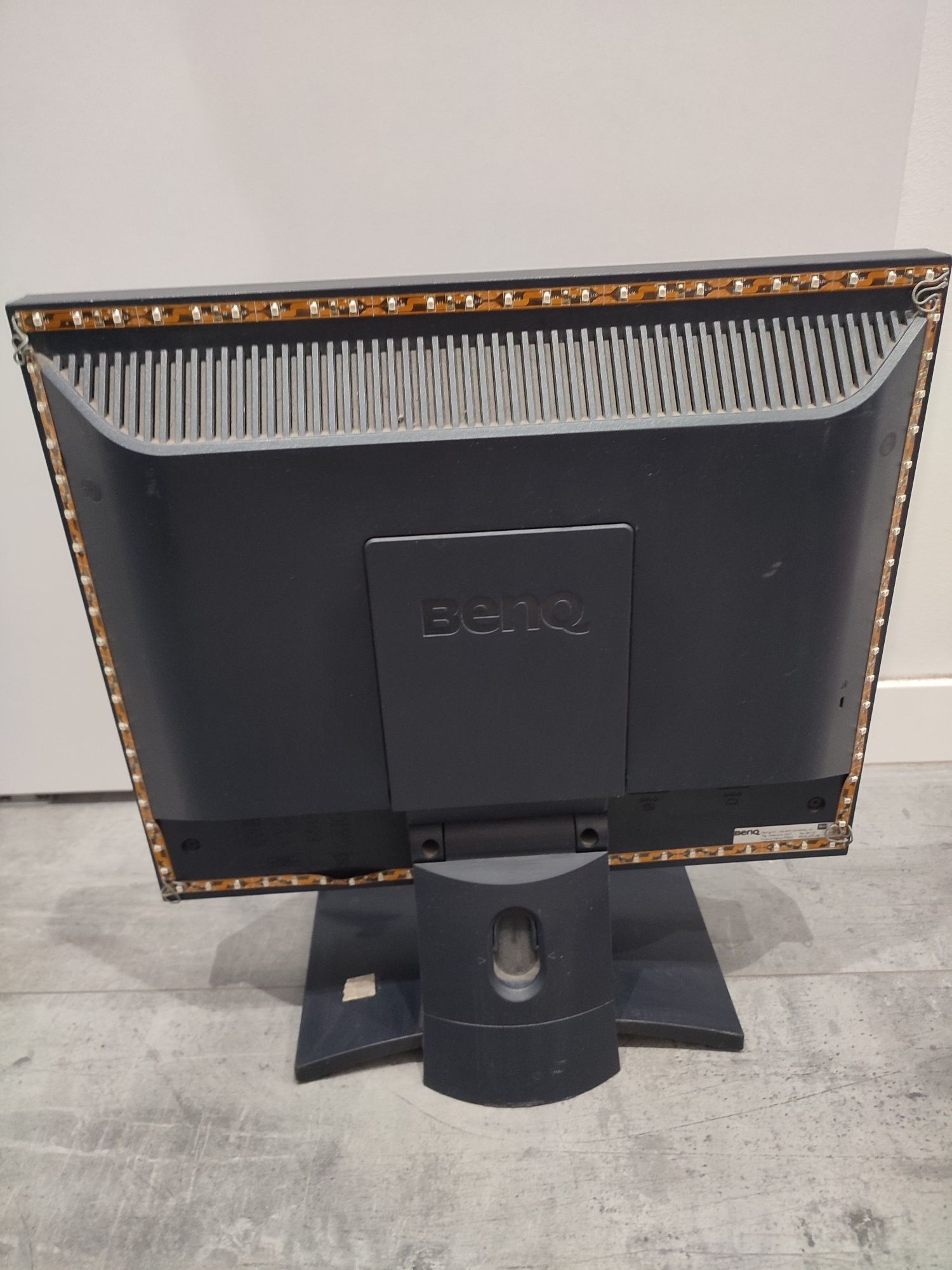BENQ monitor do komputera.