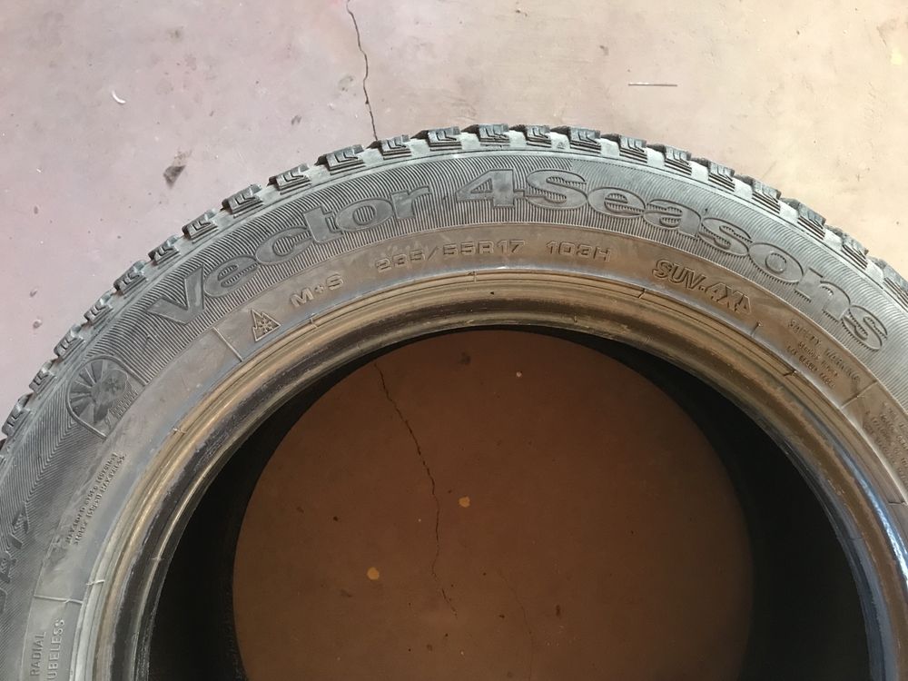 Продам резину 235/55 r17