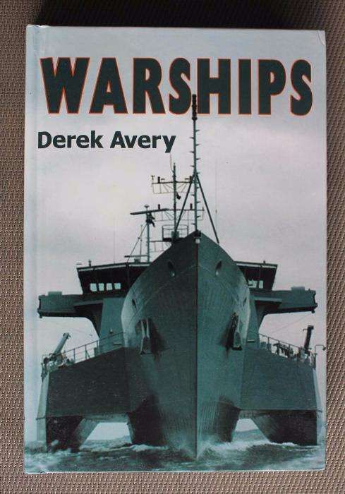 Livro Warships de Derek Avery