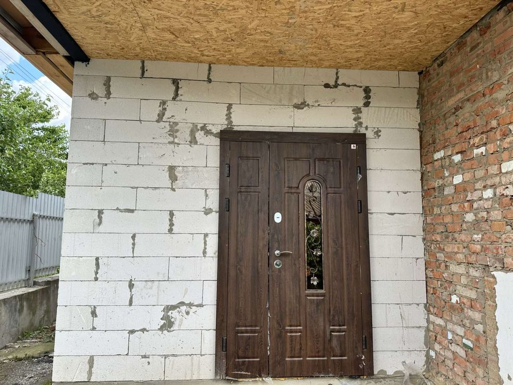 Продам чистовий будинок, старе місто, з плиткою
