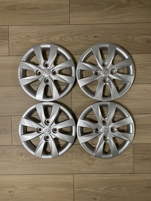 Ковпаки,колпаки оригінальні Хюндай R13 4шт.