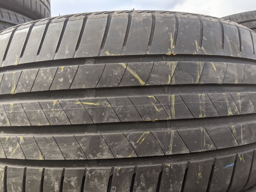 225/45R17 Bridgestone 21рік