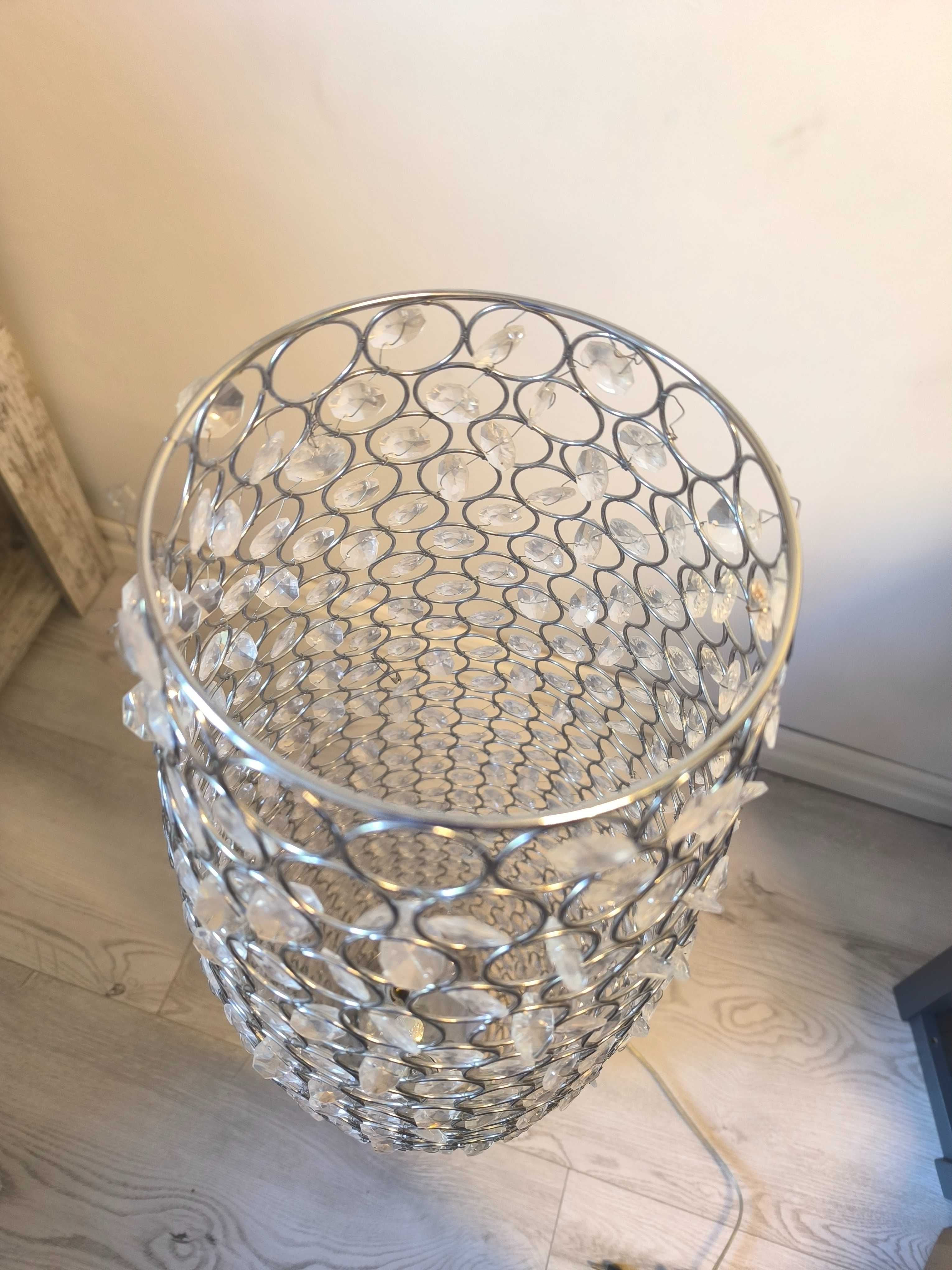 lampa podłogowa stożek