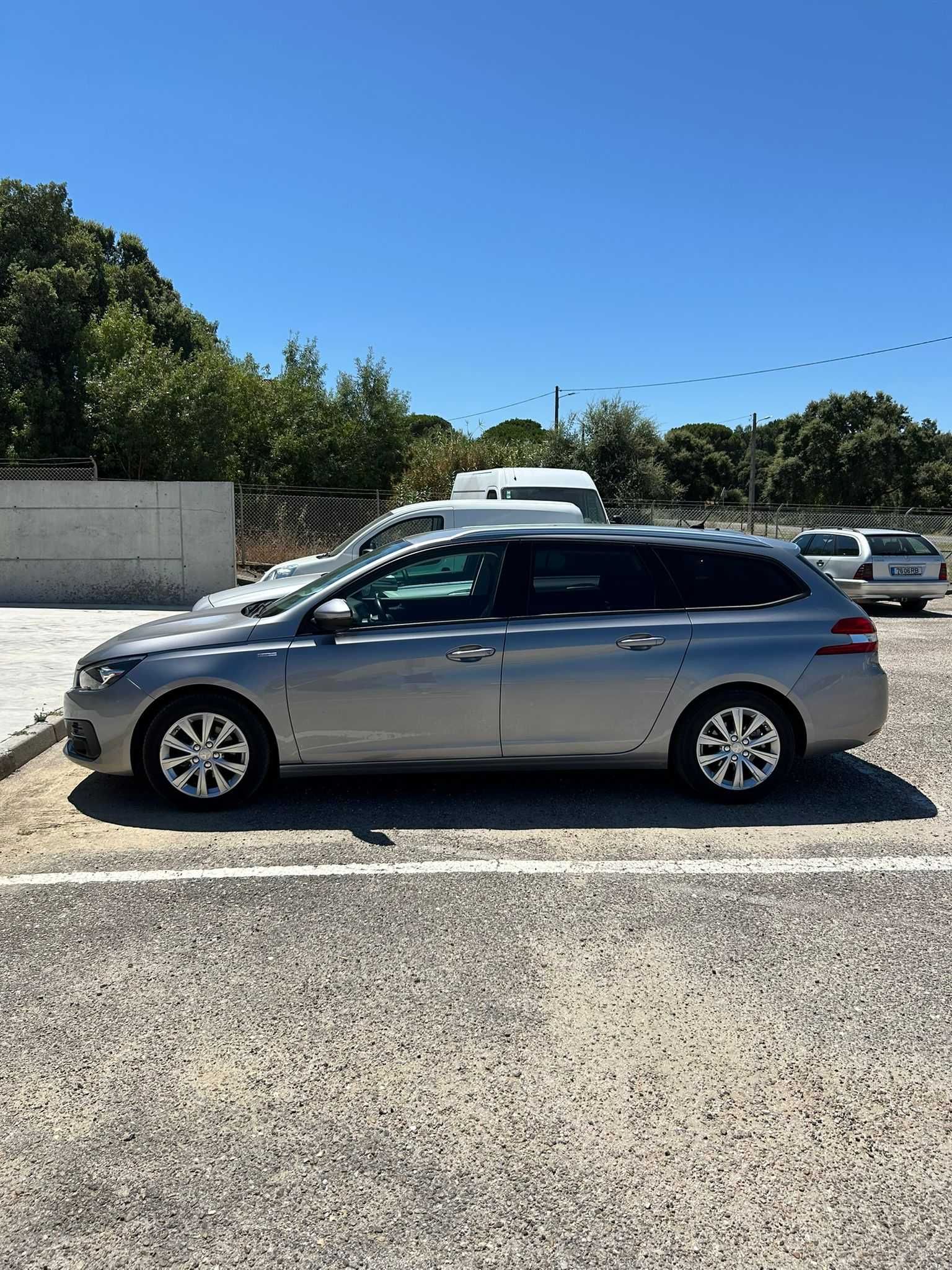 Peugeot 308 1.5 BLUEHDI 100 estilo SW
