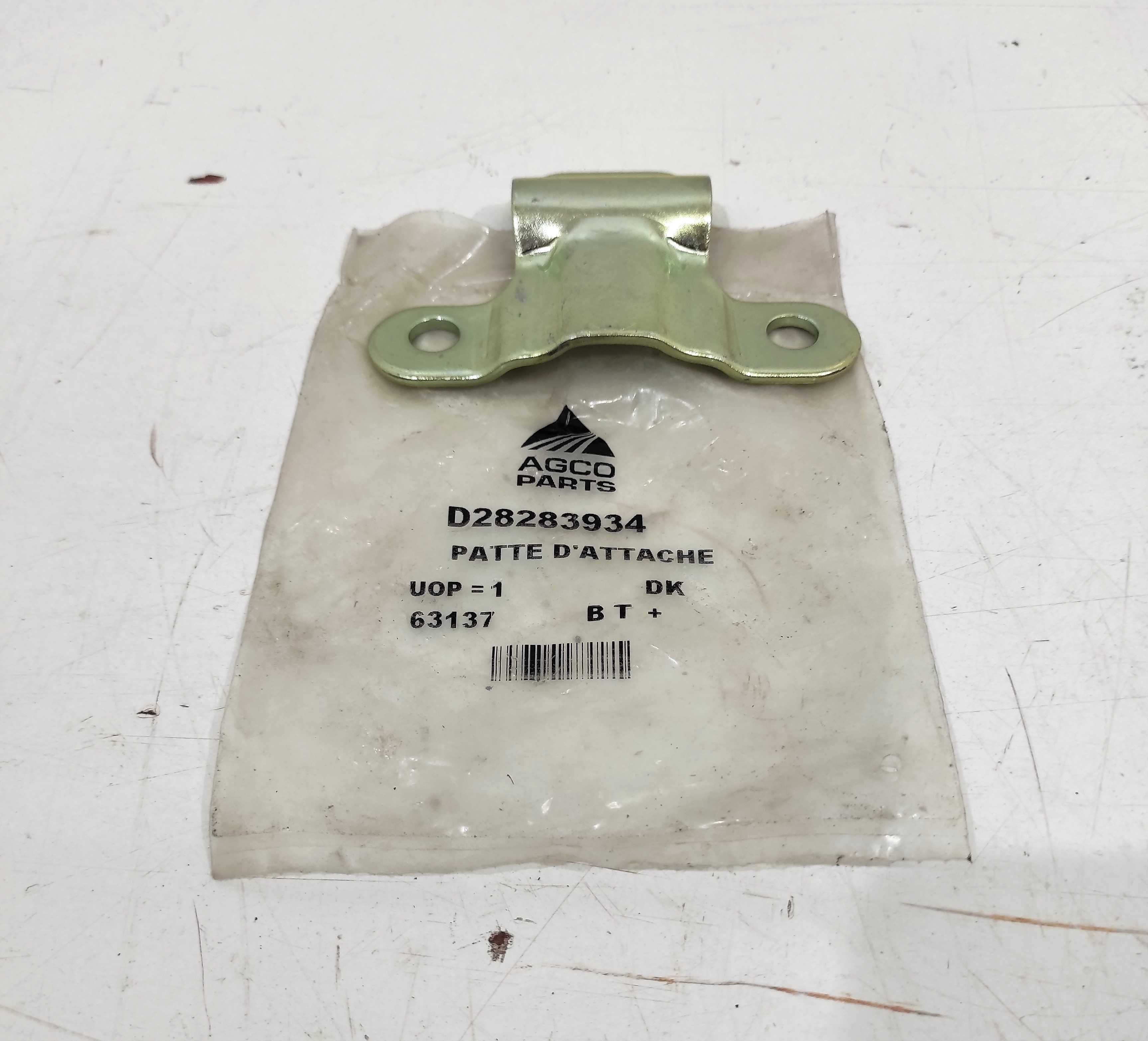 Docisk przycisk kosy Massey Ferguson D282839.34 MF 38 Cerea