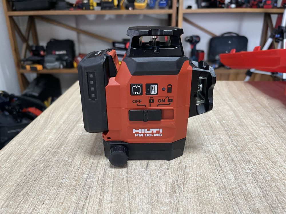 Hilti PM 30-MG / 3D лінійний лазерний рівень Хілті