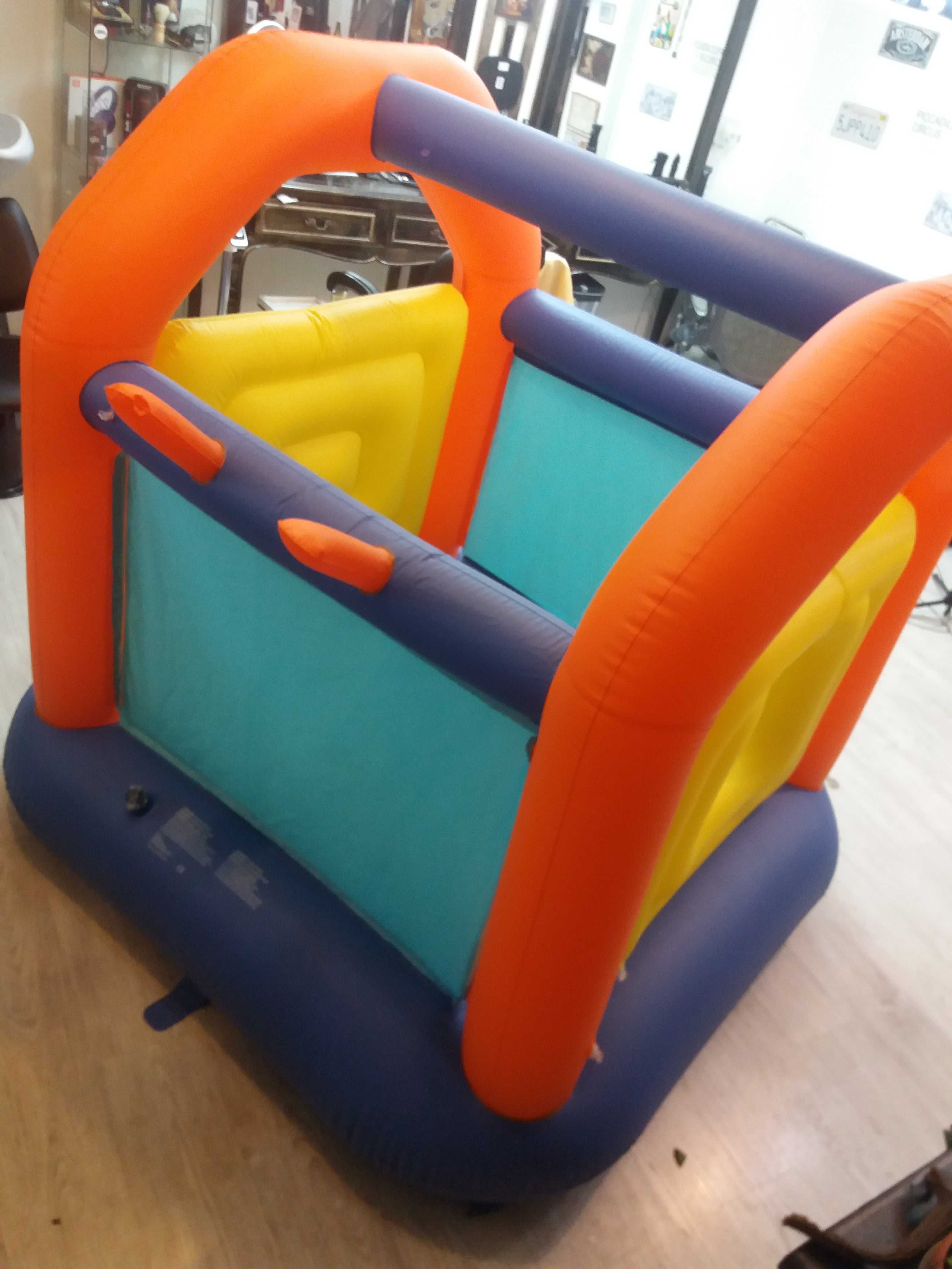 Super Casa Insuflável para Crianças
Zoko