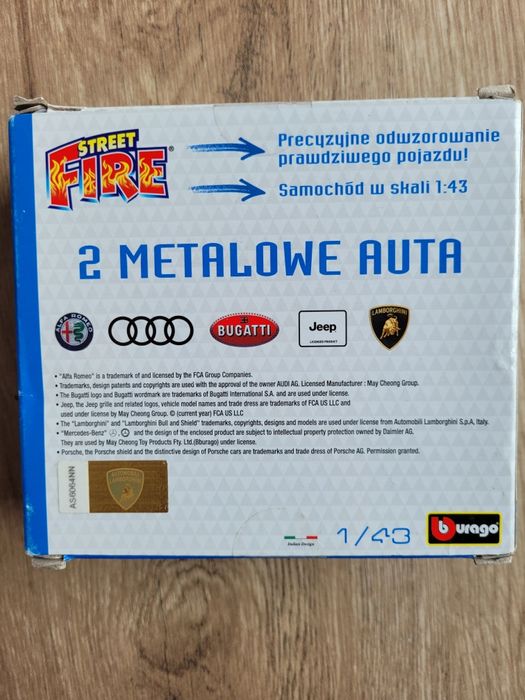 Bburago metalowe autko street fire 2pak