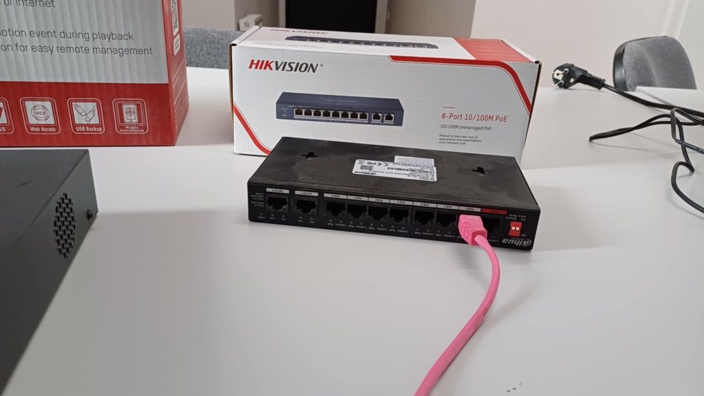 Rejestrator do kamer Hikvision