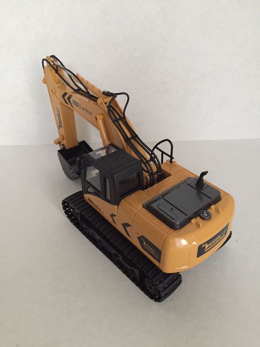 Koparka Revell Control Digger 2.0 skala 1:16 zdalnie sterowana 2,4 GHz