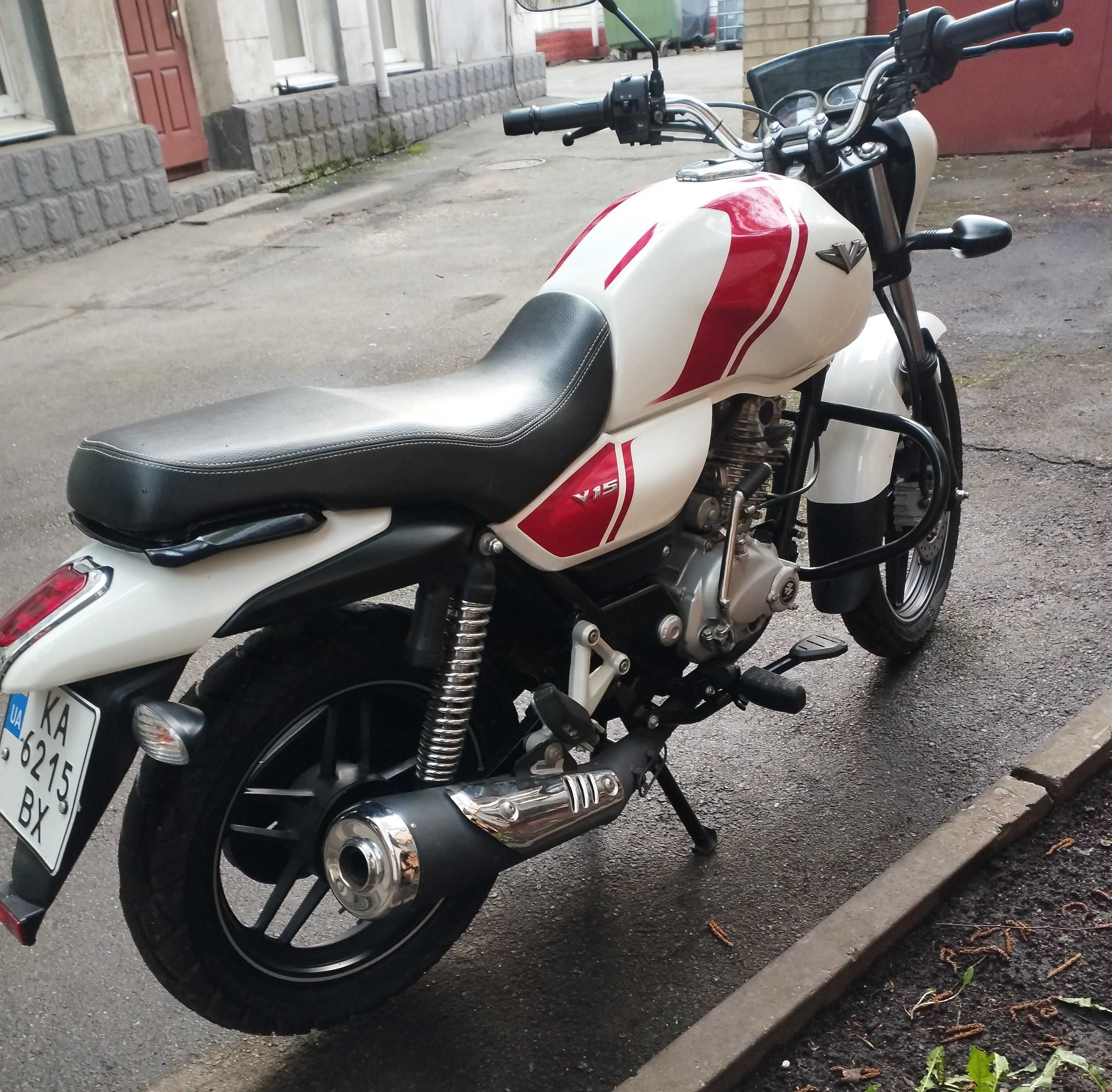 Мотоцикл Bajaj V15 2018 (Vikrant)