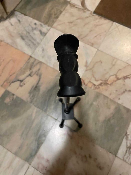 Bengala Quadripé em Alumínio de Base Estreita - Cor preta