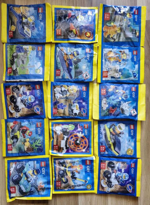 Lego City 6X minifigurki  Strażak auto kaskader lekarz pilot policjant