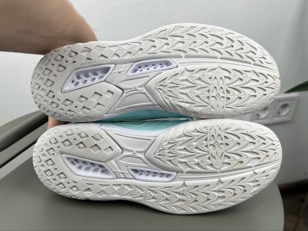 Оригінал! Кросівки Mizuno Lighting Star 38 розмір 03147