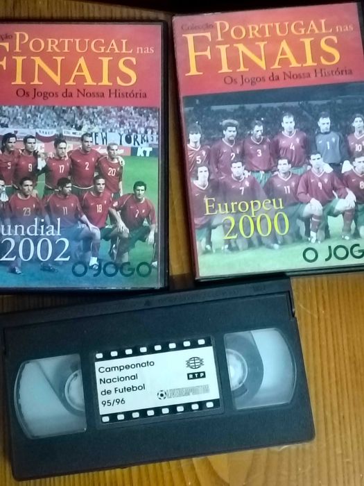 Filmes em DVD. Cassetes de VHS e música. Cd's musica etc