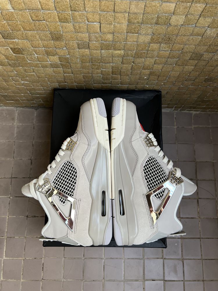 Nike Air Jordan 4 Frozen Moments