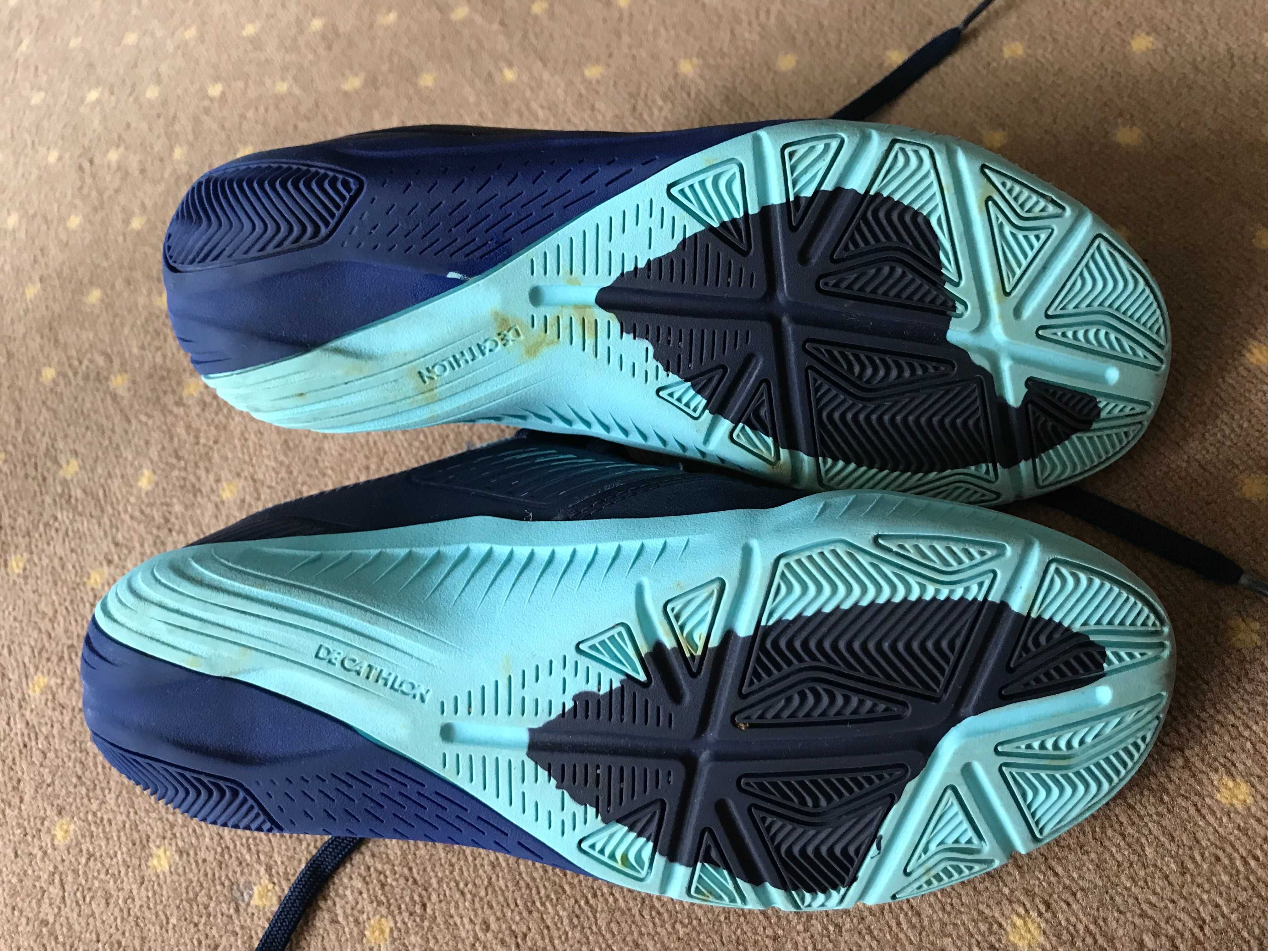 Buty chłopięce do gry w piłkę halową halówki r.35
