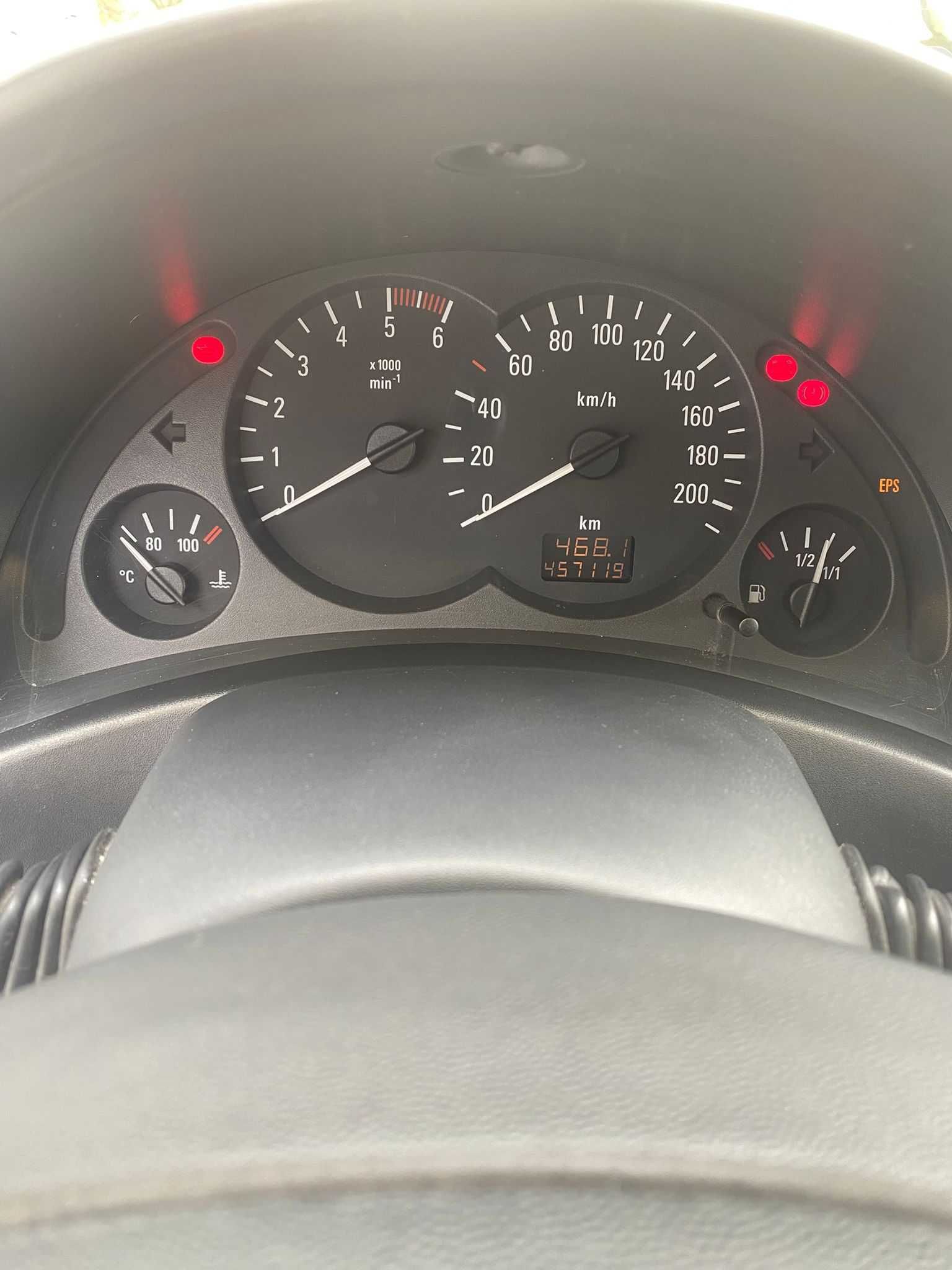 Carro Opel Corsa