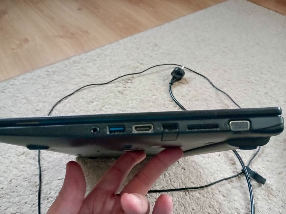 Laptop Asus 501A/ stan bdb/ 16cali /nowa bateria/ladowarka