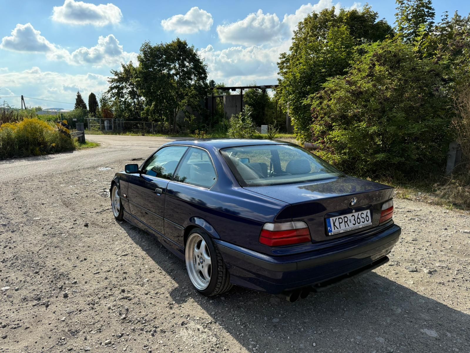 Sprzedam Bmw e36 coupe 1.8is zdrowa