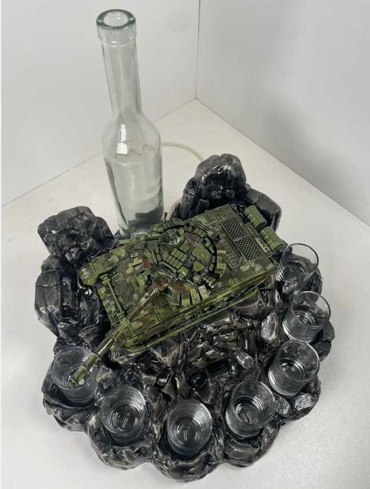 Алкодозатор / наливатор  / автобармен -Танк ,подарунок VIP чоловіків!