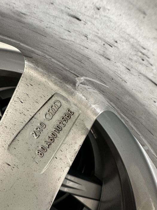 Kola felgi opony 235/60 r18 caloroczne komplet