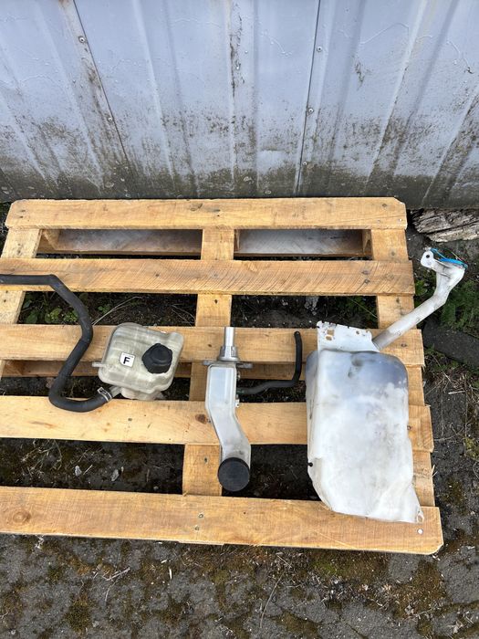 Бачок омивача бачок головного тормозного циліндра розширювальний бачок