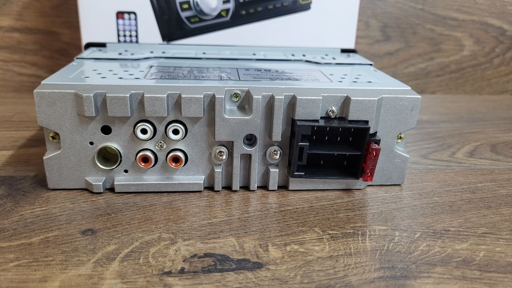 Bluetooth магнітола BM-18/USB/AUX/змінна підсвітка