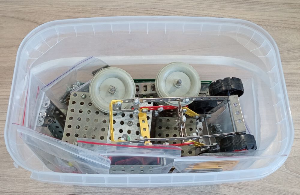 150грн - 1700г Конструктор металлический